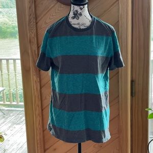 Men’s medium American Eagle Pocket gray and teal t-shirt.